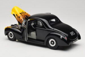 Ford Deluxe Hot Rod Черен Universal Hobbies 1:18 6002 Метал — снимка 5 от 8