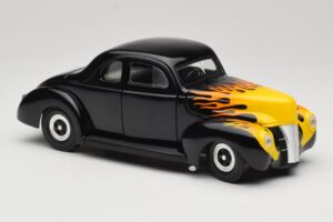 Ford Deluxe Hot Rod Черен Universal Hobbies 1:18 6002 Метал — снимка 6 от 8