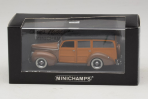Ford DeLuxe Woody Station Wagon Кафяв Minichamps 1:43 400082111 Метал — снимка 4 от 4