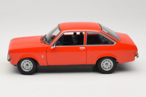 Ford Escort Mk2 Оранжев Minichamps 1:18 150085100 Метал — снимка 4 от 8