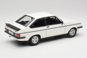 Ford Escort Mk2 RS 2000 LHD Бял Minichamps 1:18 150084300 Метал — снимка 3 от 8