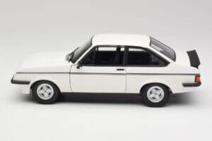 Ford Escort Mk2 RS 2000 LHD Бял Minichamps 1:18 150084300 Метал — снимка 4 от 8