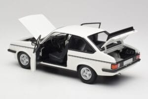 Ford Escort Mk2 RS 2000 LHD Бял Minichamps 1:18 150084300 Метал — снимка 5 от 8