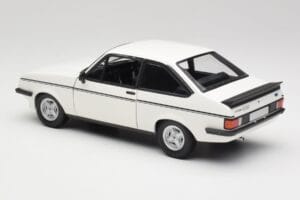 Ford Escort Mk2 RS 2000 LHD Бял Minichamps 1:18 150084300 Метал — снимка 7 от 8