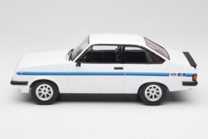 Ford Escort Mk2 RS 2000 Бял MCG 1:18 MCG18439 Метал — снимка 3 от 6