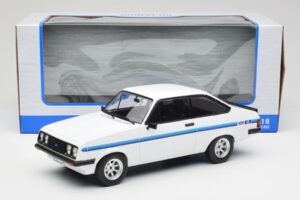 Ford Escort Mk2 RS 2000 Бял MCG 1:18 MCG18439 Метал — снимка 6 от 6