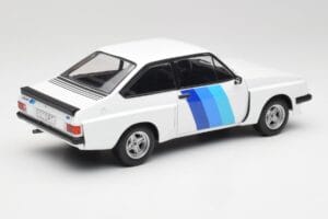 Ford Escort Mk2 RS 2000 X-Pack Diamond Бял & Синьо Decor MCG 1:18 MCG18351 Метал — снимка 2 от 6
