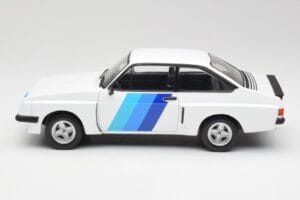 Ford Escort Mk2 RS 2000 X-Pack Diamond Бял & Синьо Decor MCG 1:18 MCG18351 Метал — снимка 3 от 6