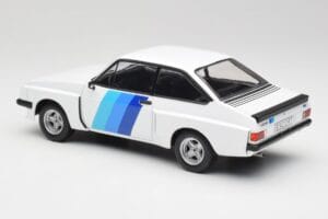 Ford Escort Mk2 RS 2000 X-Pack Diamond Бял & Синьо Decor MCG 1:18 MCG18351 Метал — снимка 5 от 6