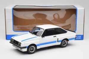Ford Escort Mk2 RS 2000 X-Pack Diamond Бял & Синьо Stripe MCG 1:18 MCG18350 Метал — снимка 6 от 6