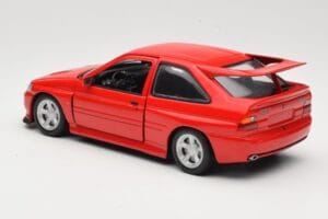 Ford Escort Mk5 RS Cosworth Червен UT Models 1:18 180082102 Метал — снимка 7 от 8