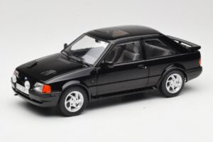 Ford Escort Mk4 RS Turbo S2 Черен MCG 1:18 MCG18546 Метал