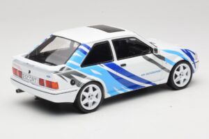 Ford Escort Mk4 RS Turbo S2 Бял С Декорация MCG 1:18 MCG18547R Метал — снимка 2 от 6