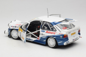 Ford Escort RS Cosworth Mobil 1 #6 F. Delecour / D. Grataloup Rally Monte Carlo Night Version Winner 1994 UT Models 1:18 3945 — снимка 5 от 8
