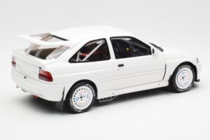 Ford Escort RS Cosworth Group A Бял Otto 1:18 OT1025 Смола — снимка 2 от 6