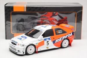 Ford Escort WRC #5 C. Sainz / L. Moya Winner Acropolis Rally 1997 IXO 1:18 18RMC172A Метал — снимка 6 от 6