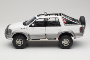 Ford Expedition Himalaya White AUTOart 1:18 72781 Метал — снимка 4 от 8