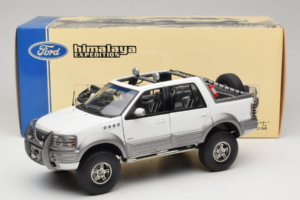 Ford Expedition Himalaya White AUTOart 1:18 72781 Метал — снимка 8 от 8