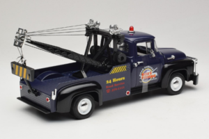 Ford F-100 Репатриращ Автомобил Bob's Towing Welly 1:18 19834-W Метал — снимка 2 от 6