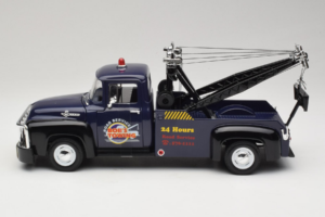 Ford F-100 Репатриращ Автомобил Bob's Towing Welly 1:18 19834-W Метал — снимка 3 от 6