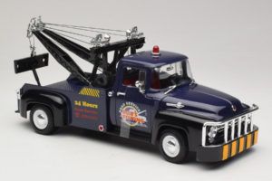 Ford F-100 Репатриращ Автомобил Bob's Towing Welly 1:18 19834-W Метал — снимка 4 от 6