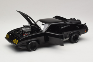 Ford Falcon XB Interceptor Mad Max 2 The Road Warrior AUTOart 1:18 72745 Метал — снимка 2 от 8
