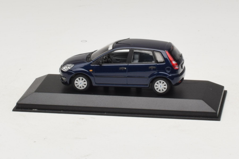 Ford Fiesta Mk5 4-Door Тъмносин Minichamps 1:43 FIESTA001 Метал