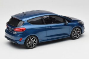 Ford Fiesta Mk8 ST Син DNA 1:18 DNA000092 Смола — снимка 2 от 6