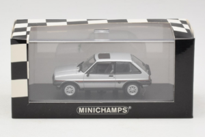 Ford Fiesta XR2 Сребрист Minichamps 1:43 400085160 Метал — снимка 4 от 4