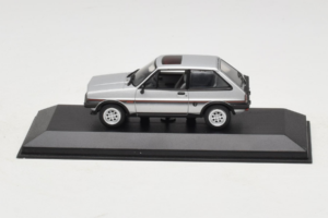 Ford Fiesta XR2 Сребрист Minichamps 1:43 400085160 Метал