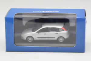 Ford Focus Mk1 Сребрист Minichamps 1:43 FOCUS006 Метал — снимка 4 от 4