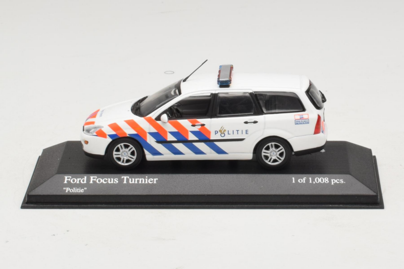 Ford Focus Turnier Politie Minichamps 1:43 430087092 Метал