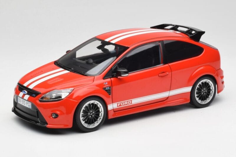 Ford Focus RS LM Classic Edition Race Red 1967 Ford Mk IV Tribute Minichamps 1:18 100080067 Метал