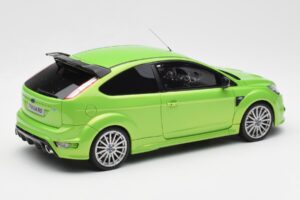 Ford Focus RS Mk2 Зелен Otto 1:18 OT381 Смола — снимка 2 от 6