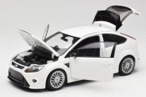 Ford Focus RS Mk2 Бял Minichamps 1:18 100080002 Метал — снимка 2 от 8