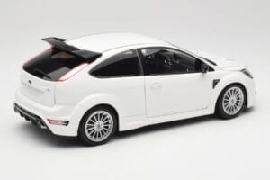 Ford Focus RS Mk2 Бял Minichamps 1:18 100080002 Метал — снимка 3 от 8