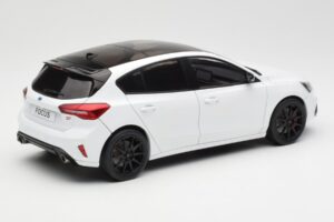 Ford Focus ST Mk4 Frozen Бял MCG 1:18 MCG18453 Метал — снимка 2 от 6