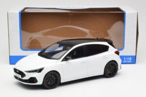 Ford Focus ST Mk4 Frozen Бял MCG 1:18 MCG18453 Метал — снимка 6 от 6