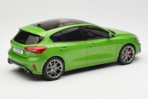 Ford Focus ST Mk4 Зелен MCG 1:18 MCG18452 Метал — снимка 2 от 6