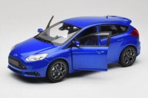 Ford Focus ST Mk2 Blue Metallic Minichamps 1:18 110082001 Метал — снимка 2 от 8