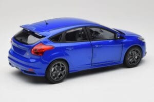 Ford Focus ST Mk2 Blue Metallic Minichamps 1:18 110082001 Метал — снимка 3 от 8