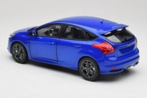 Ford Focus ST Mk2 Blue Metallic Minichamps 1:18 110082001 Метал — снимка 7 от 8