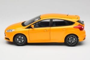 Ford Focus ST Mk2 Tangerine Scream Minichamps 1:18 110082005 Метал — снимка 4 от 8