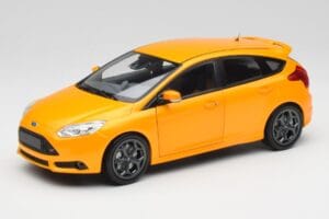Ford Focus ST Mk2 Tangerine Scream Minichamps 1:18 110082005 Метал