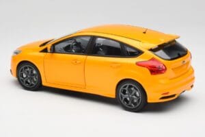 Ford Focus ST Mk2 Tangerine Scream Minichamps 1:18 110082005 Метал — снимка 7 от 8