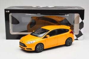 Ford Focus ST Mk2 Tangerine Scream Minichamps 1:18 110082005 Метал — снимка 8 от 8