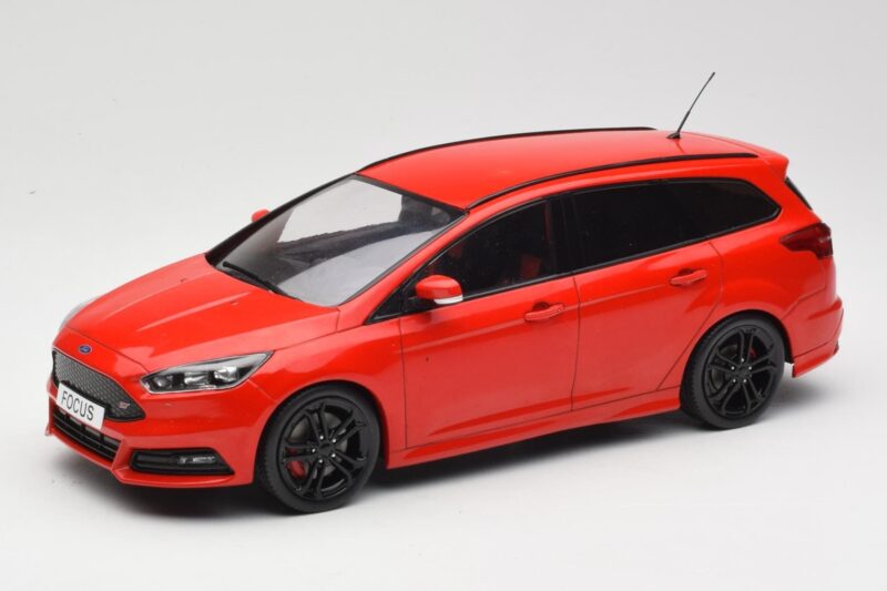 Ford Focus ST Turnier Mk3 Race Red MCG 1:18 MCG18466 Метал