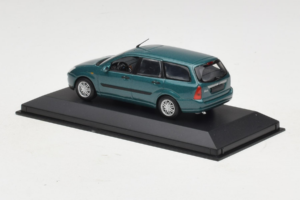 Ford Focus Mk1 Turnier Зелен Minichamps 1:43 FOCUS003 Метал — снимка 3 от 5