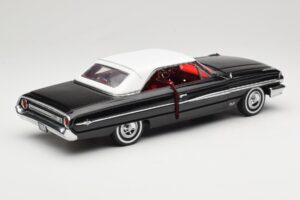 Ford Galaxie 500 Черен Sun Star 1:18 1442 Метал — снимка 3 от 8