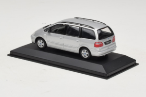 Ford Galaxy Mk2 Сребърен Minichamps 1:43 GALAXY001 Метал — снимка 3 от 4